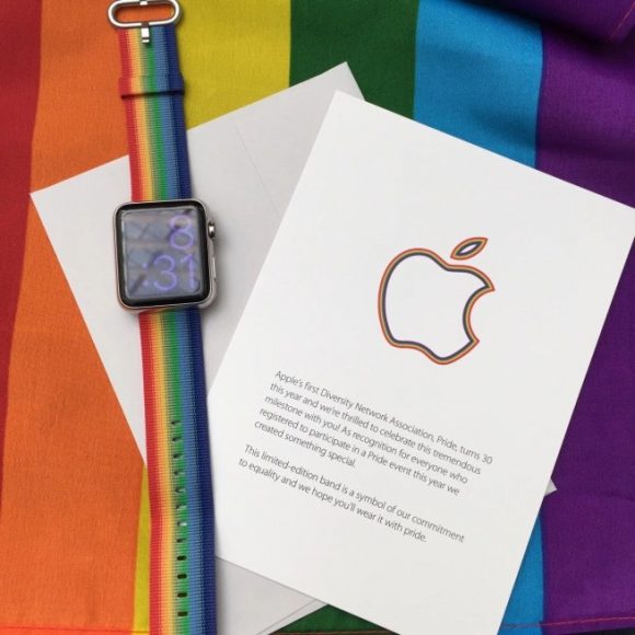 撐同志遊行  Apple 向員工送上特別版彩虹錶帶