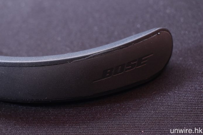 據 Bose 方面表示，QC 30 的頸掛用上防敏感物料製成，讓用戶可安心直接掛在頸上使用。