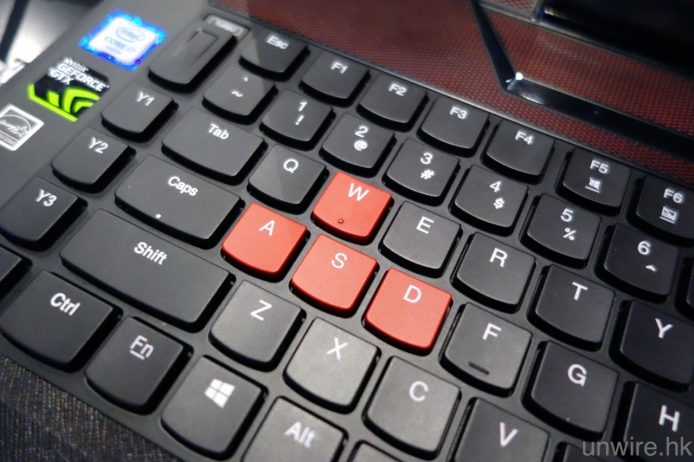 Notebook 都玩機械 Keyboard + Raid 0 – 打機 NB Lenovo IdeaPad Y900 初步評測