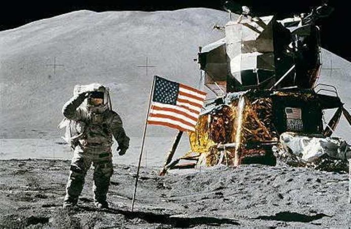 阿波羅 11 導航程式被公開到 Github，裏面竟有莎士比亞作品？