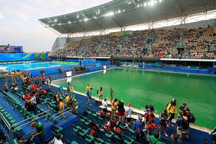 為何里約奧運跳水池水由藍變綠？原來一切都是人為錯誤