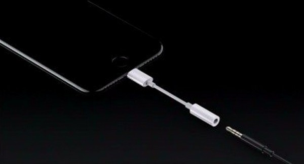 為何 iPhone 7 刪除 3.5mm 耳機插口？Apple：全因為勇氣！