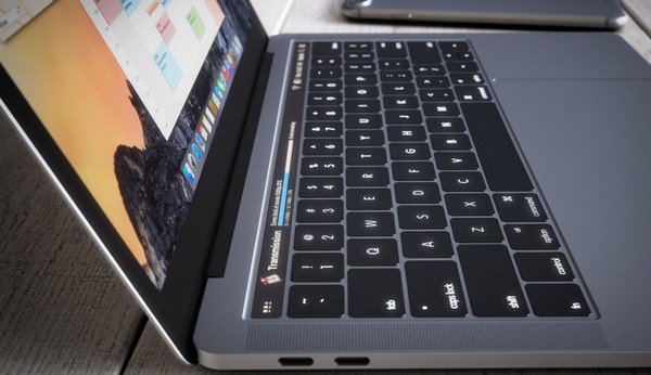 Tim Cook 罕有回覆用戶：敬請期待新 MacBook 產品到來