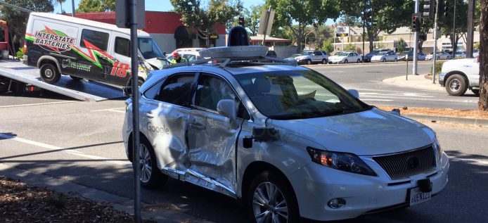 Google 自動駕駛汽車又出事，但今次是受害者