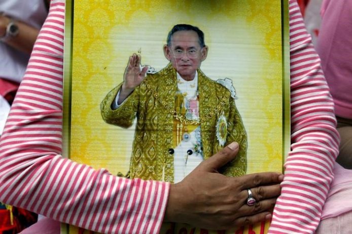 泰王逝世，Facebook 暫時關閉當地廣告以示悼念