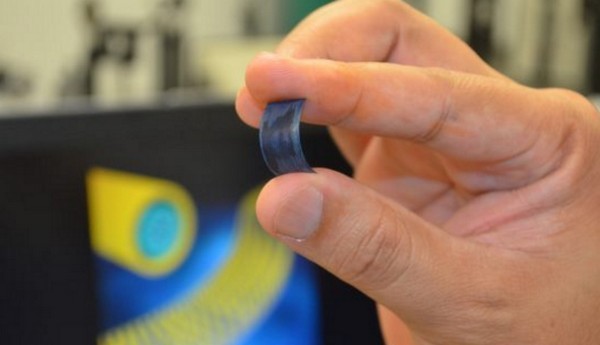 科學家成功研發新型「超級電池」！充電幾秒即可用足一星期