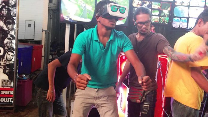試玩前諗清楚！VR 頭盔成傳染眼疾新途徑