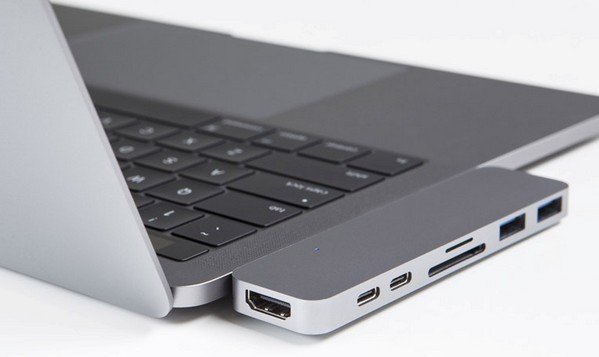 有現貨 ! USB-C 7 合 1 轉插器超方便實用 – 新版 MacBook Pro 最佳拍檔