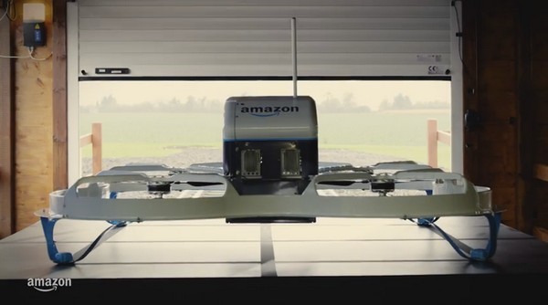 【有片睇】全自動飛行！Amazon Prime Air 無人機已於英國順利完成首次送貨任務
