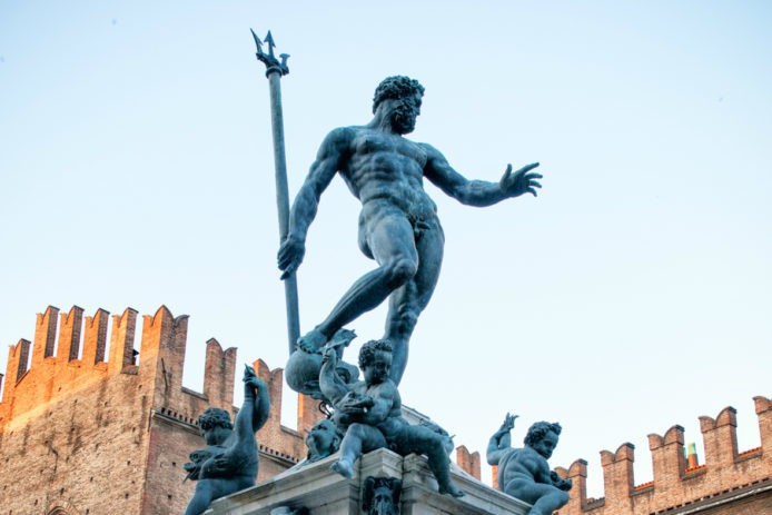 Facebook 又鬧笑話！意大利海神裸體雕像慘被封殺