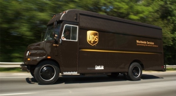 寧願多走冤枉路！為何 UPS 會要求貨車司機盡量避免左轉？