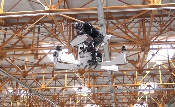 【有片睇】可堅離地載人飛行！全球首部 Scorpion-3 懸浮電單車測試成功