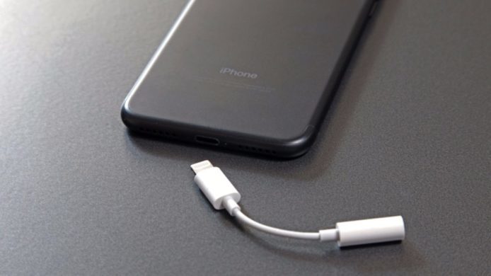 著名分析師預言：iPhone 8 同時擁有 USB-C、Lightning