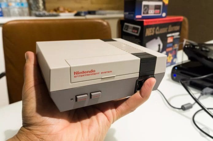 迷你復刻版 NES 停產  eBay 馬上出現炒價