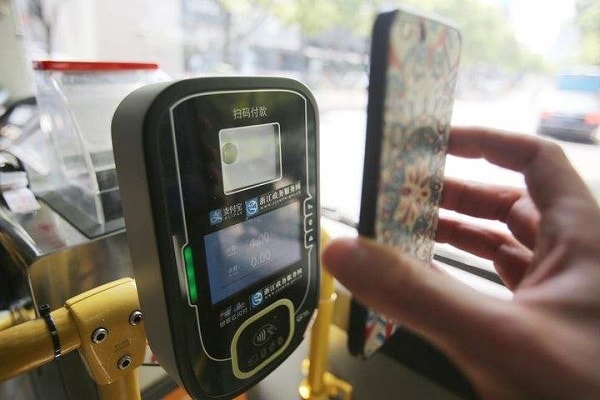 繼續擴展流動支付！中國杭州全線巴士將可用手機支付車費