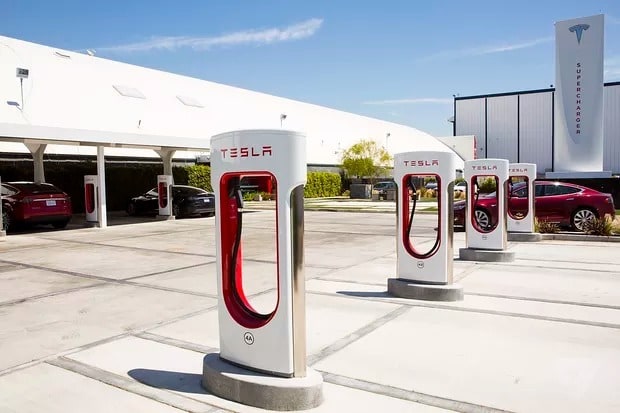 搵舊車主幫忙推薦  新 Tesla 車主都可以免費充電