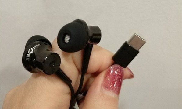 小米將推出 USB Type-C 插頭主動降噪耳機