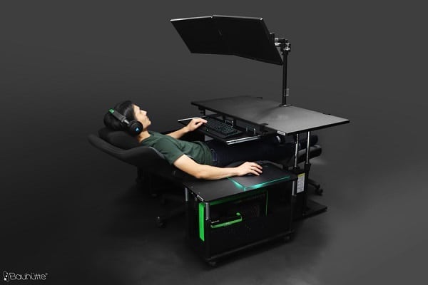 日本 Bauhutte 製「懶人 PC 枱凳」！特殊設計訓係度打機唔傷腰骨