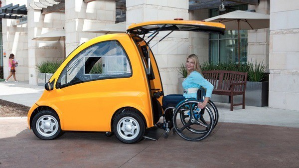 【有片睇】可連輪椅直接駛入車廂！Kenguru 小型電動車專為行動不便人士而設