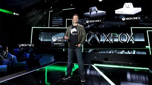 Xbox 主管 Phil Spencer：「PS4 Pro 只是 Xbox One S 競爭對手，並非真 4K 家用機」