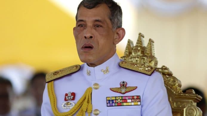 網上散佈侮辱泰國皇室訊息  網民重判監禁 35 年