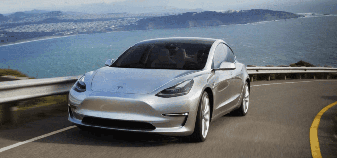 Tesla平民版電動車Model 3終於有出貨日期！CEO正式發表詳細出貨計劃