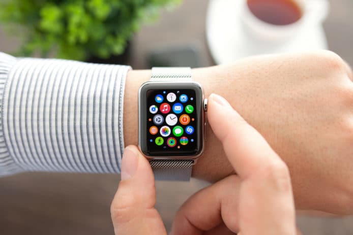 下代 Apple Watch 將擁有兩個不同版本 ？