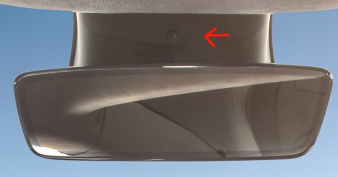 Model 3車內倒後鏡發現「謎之攝錄機」 為完全自動駕駛鋪路？