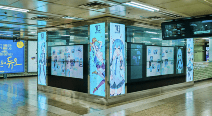 韓國初音末來擁躉籌33萬地鐵站落廣告　慶祝誕生10周年