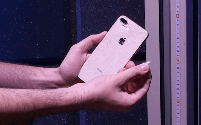 【有片睇】iPhone 8 Plus落下測試：小心背面玻璃好易爆