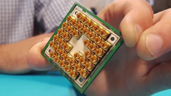 Intel 最新 17 量子位元處理器測試晶片　向 IBM 下戰書