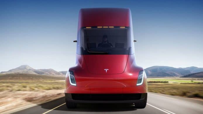 Tesla Semi 電動貨車未有價先有單　加拿大超市訂購 25 部