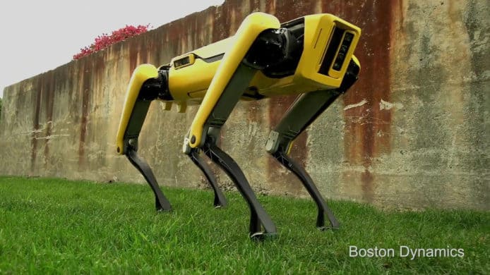 【有片睇】四足行走智能機械犬SpotMini　最新改良版比以前更「可愛」