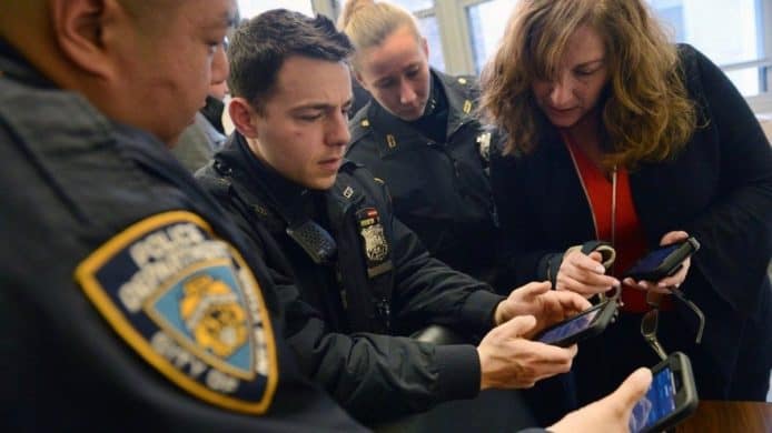 紐約警方開始用 iPhone 7 取代 Windows Phone