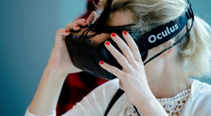 Apple 新專利透過 VR 系統預防暈車浪
