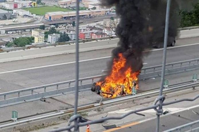 Tesla 瑞士發生致命車禍  消防指電池起火或由撞車引起