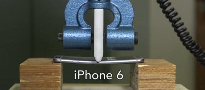 文件爆 Apple 早知道 iPhone 6 較易被拗彎