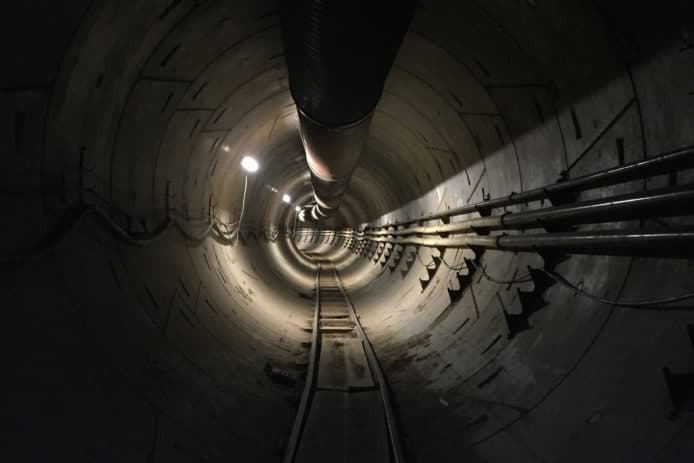 Boring Company 首條洛杉磯隧道即將完工  數月後提供免費試坐