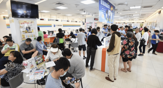 台灣$132無限4G上網熱爆再添食　客戶爭簽30個月合約