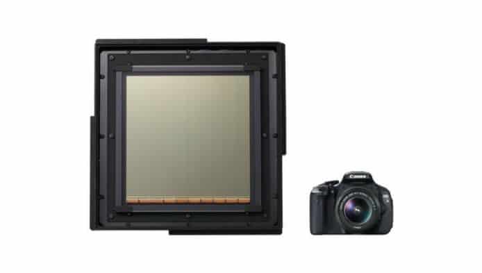 體積超越 DSLR 相機  Canon 全球最大 CMOS 面世