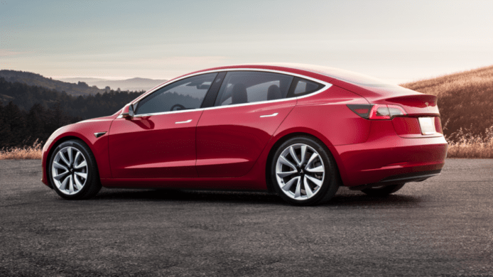 新功能推出！Tesla Model 3 追上 Model S