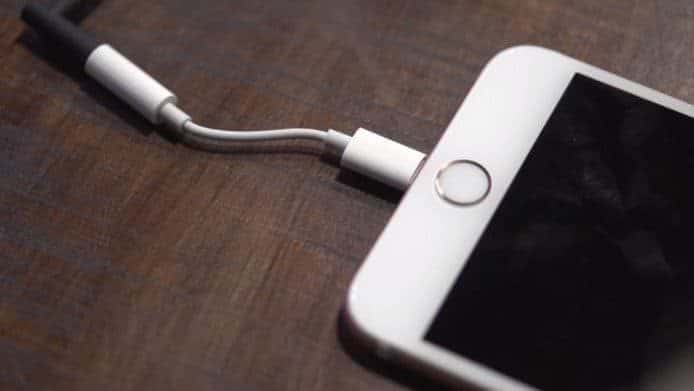蘋果Lightning轉3.5mm耳機轉接線大賣　美國零售商列人氣商品