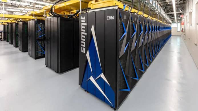 美國新型超級電腦啟用  力壓中國重奪世界首位寶座