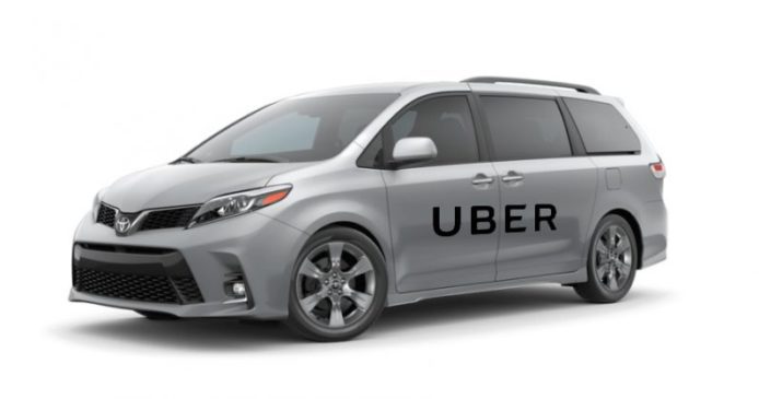 Toyota 投資 5 億美元   夥拍 Uber 組建自動駕駛車隊