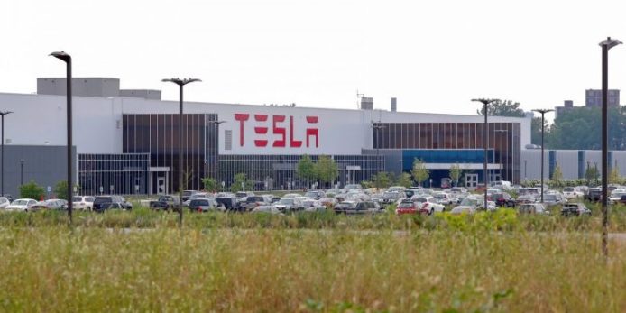 Tesla 超級工場內疑隱瞞販毒﹑偷竊﹑監控員工醜聞