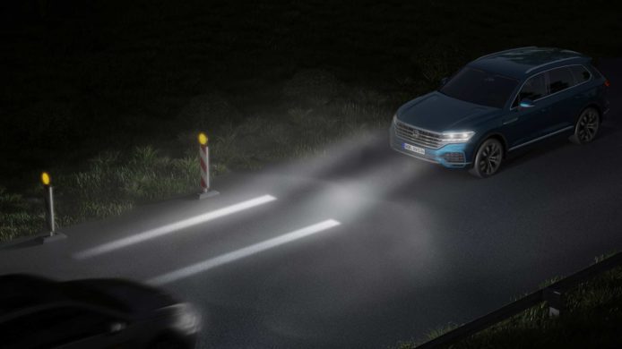 Volkswagen 「IQ.Light」照明技術　光學輔助行車更安全