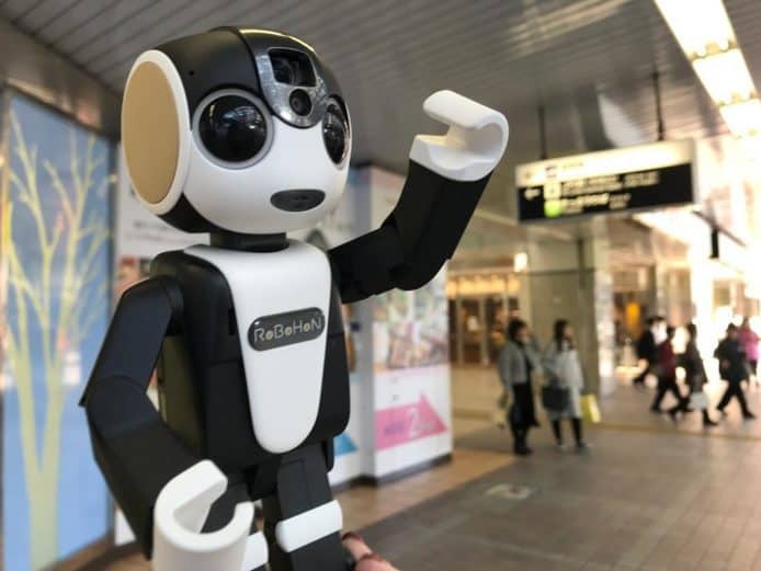 日本東廣島市旅遊局   租借 RoboHon 機械人做嚮導