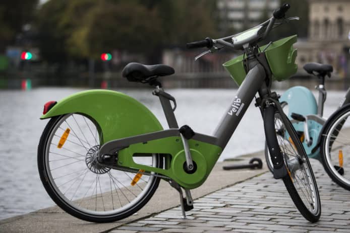 月租 40 歐元   巴黎推電動單車租借抗污染