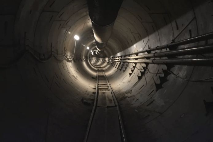 【有片睇】馬斯克展示洛杉磯The Boring Company高速地下隧道