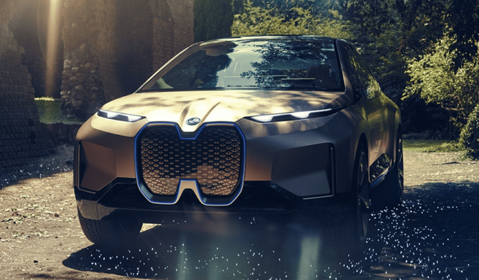 BMW Vision iNEXT 概念電動車登場　新科技展現未來駕駛願景